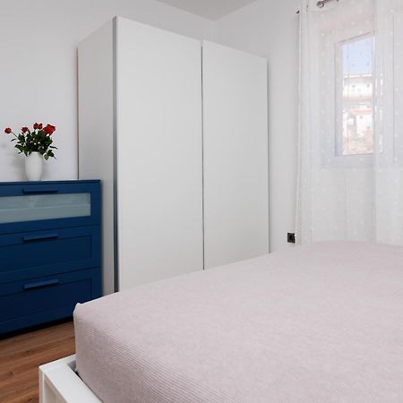 Summer Breeze Apartment - Quiet Place With A Spectacular View And A Garden 시베니크 외부 사진