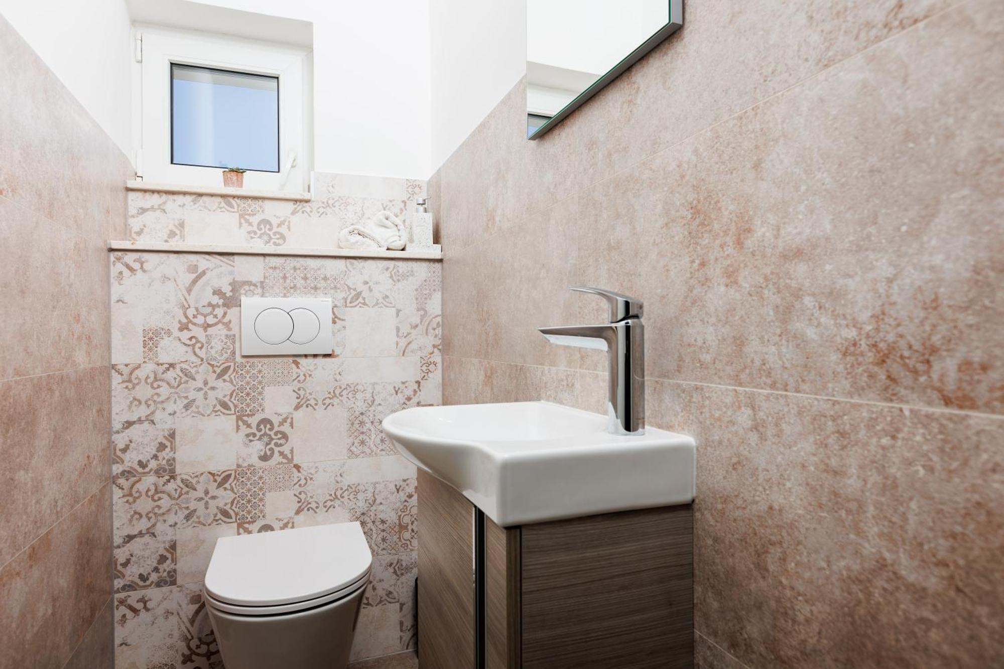 Summer Breeze Apartment - Quiet Place With A Spectacular View And A Garden 시베니크 외부 사진