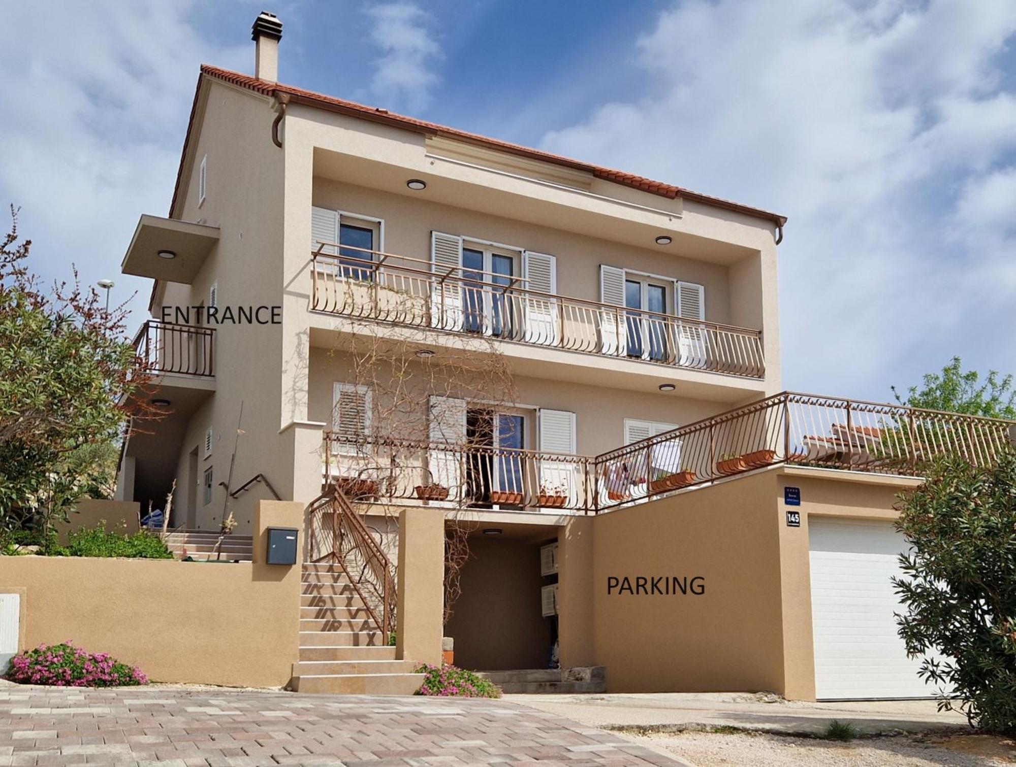 Summer Breeze Apartment - Quiet Place With A Spectacular View And A Garden 시베니크 외부 사진